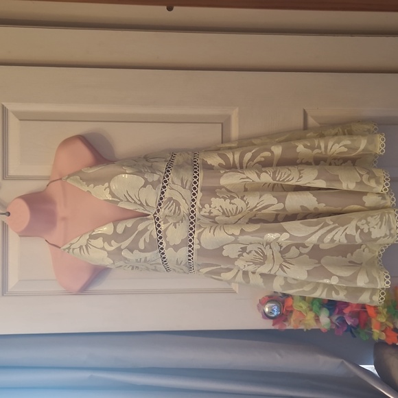 Asos design yellow occasion skater dress size 16 new with tags - Picture 2 of 5